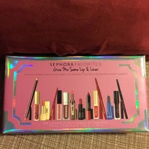NIB! Lots Lipsticks and Liners.